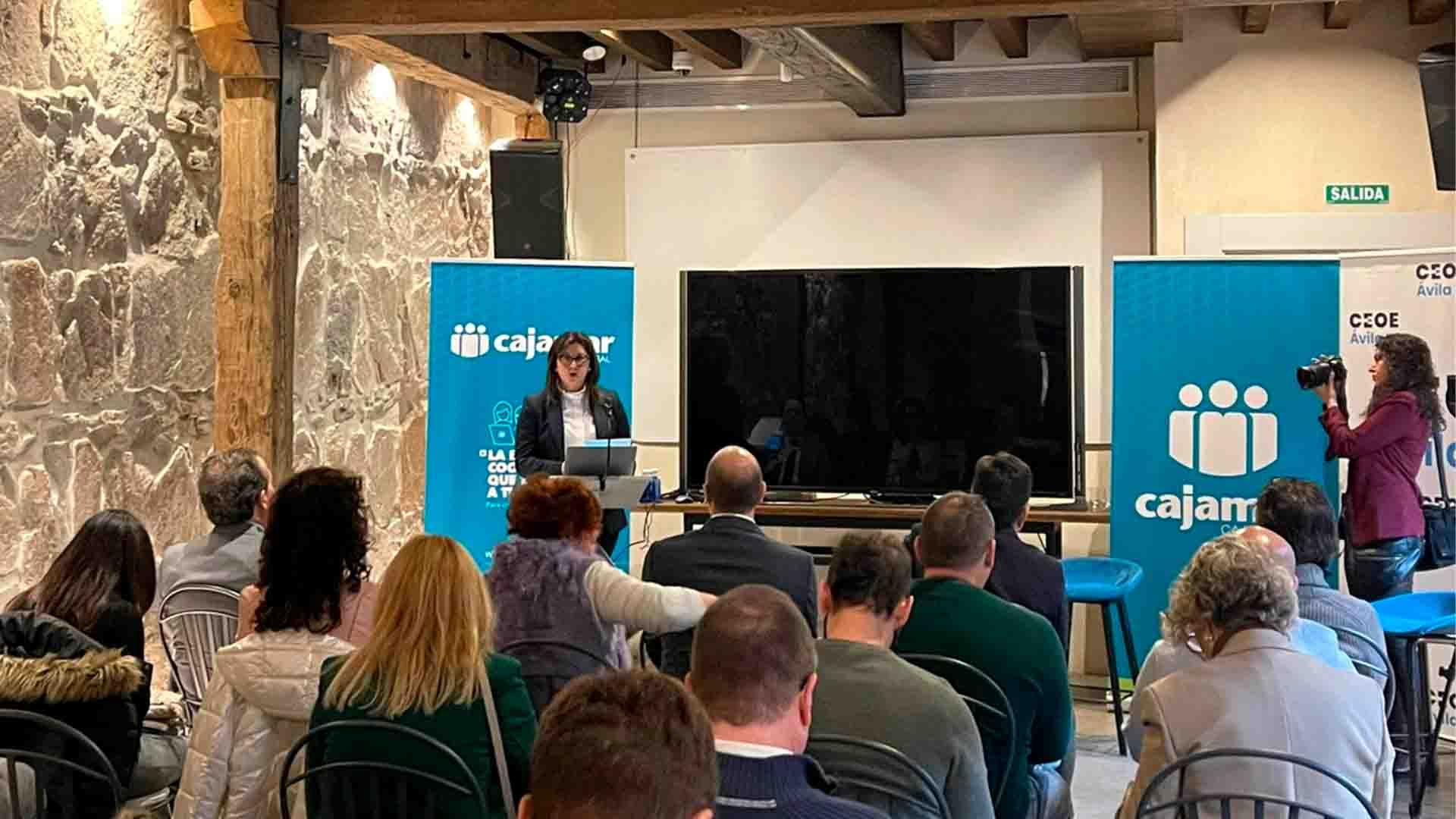 Encuentro dirigido a empresarios celebrado por Cajamar y CEOE Ávila.