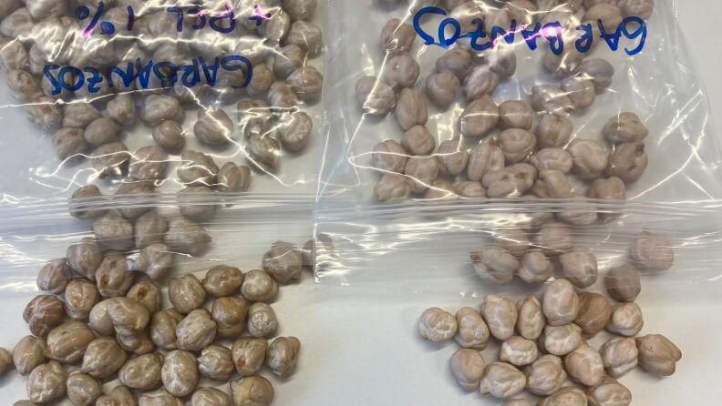 Ejemplo de semillas o fertilizantes con recubrimientos biodegradables