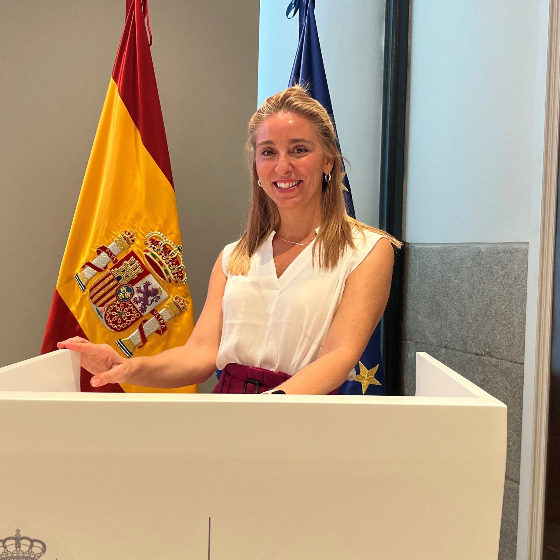 María Dolores Sierra Díaz autor