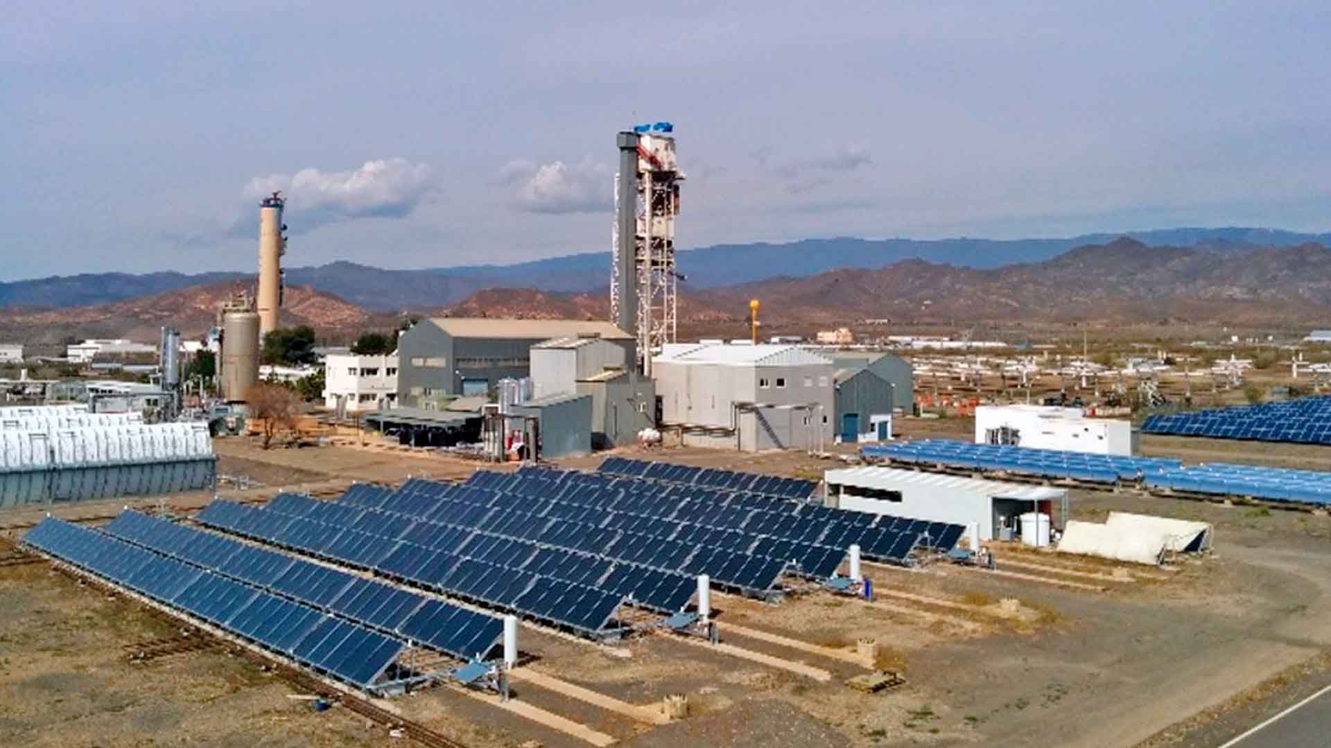 Campos solares térmicos en CIEMAT-Plataforma Solar de Almería.