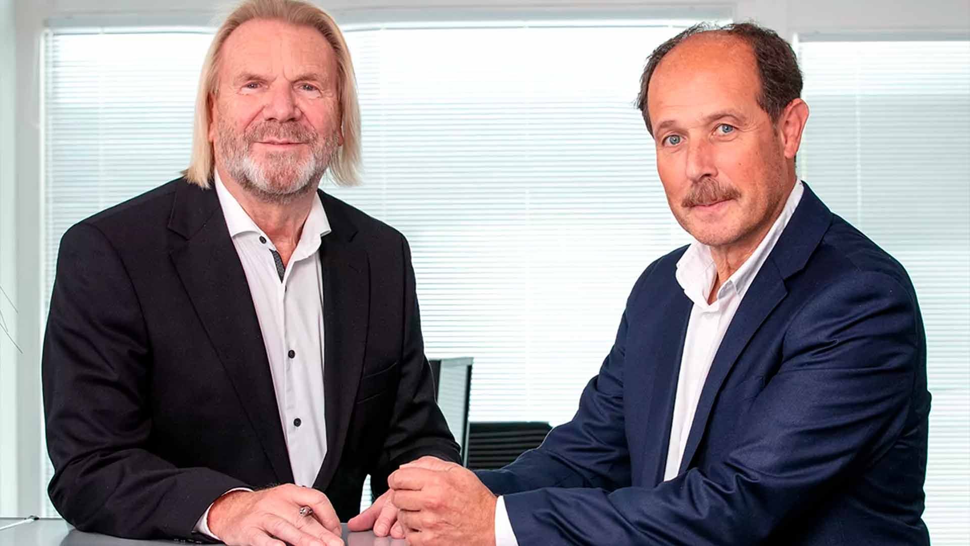 Ronald Edler (economista empresarial, fundador) y Emilio Rodríguez Cabeo (ingeniero industrial, fundador).