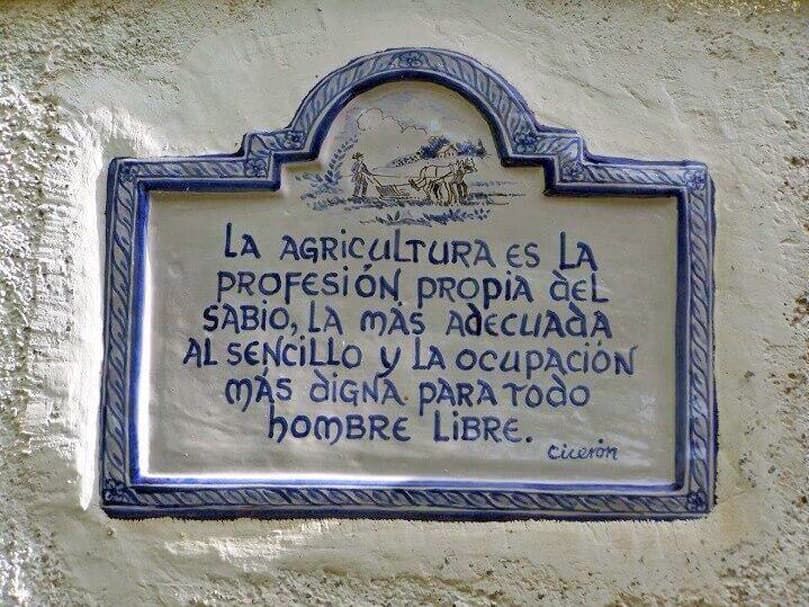 Placa Cita Cicerón sobre Agricultura