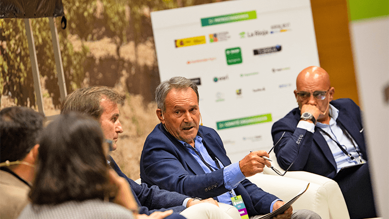 Mesa redonda sobre sostenibilidad en Foro DATAGRI con Ricardo García, director de Cajamar Innova, como moderador