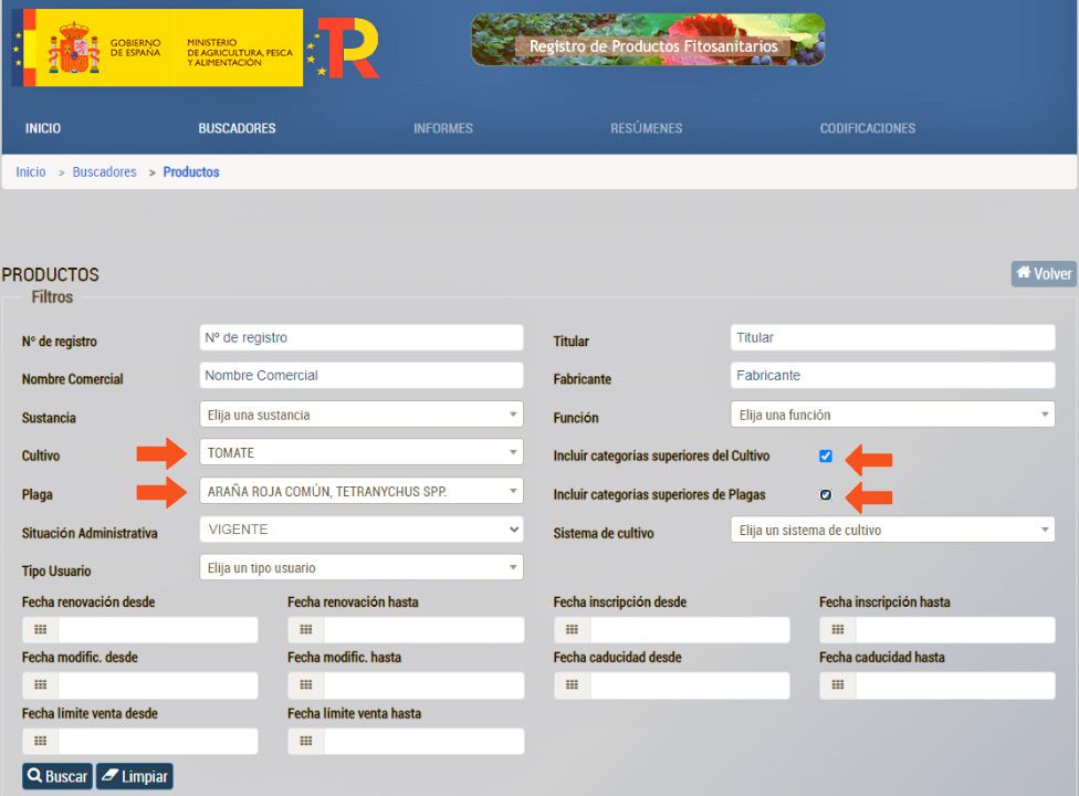 Buscador web de productos del MAPA, en este caso para el cultivo “Tomate”, plaga “Araña roja común, Tetranychus spp.” Y se han activado los check para incluir categorías superiores de cultivo y plagas. 