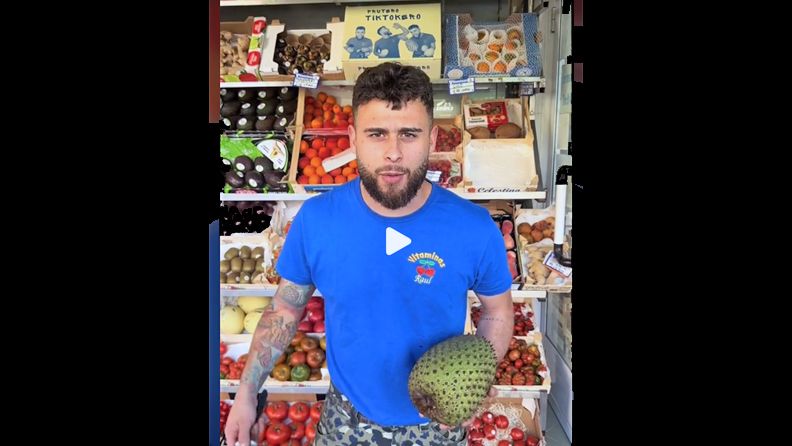 Raúl Cardaba (24 años), más conocido como el Frutero Tiktokero