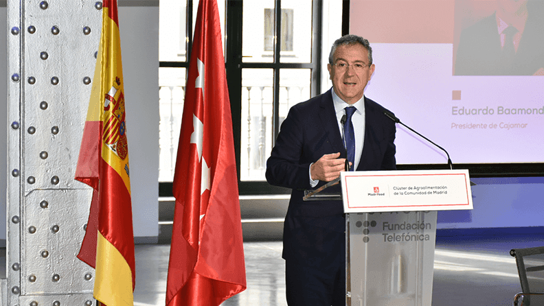 El presidente de Cajamar durante la presentación del informe