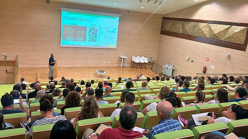 Jornada 'Virus rugoso en el tomate: Situación y Medidas de Control' celebrada en el PITA (Almería).