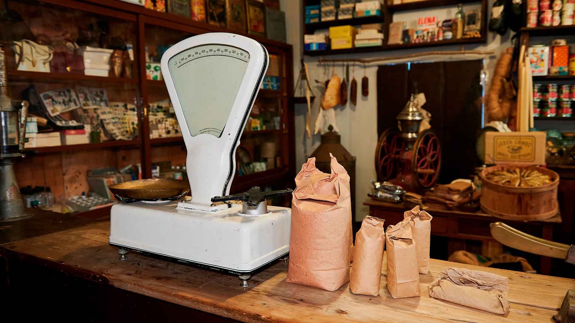 Antigua tienda de abastos.