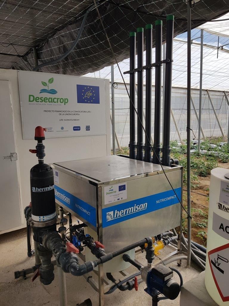 Cabezal Deseacrop, maquinaria desalinizadora de agua dentro de un invernadero