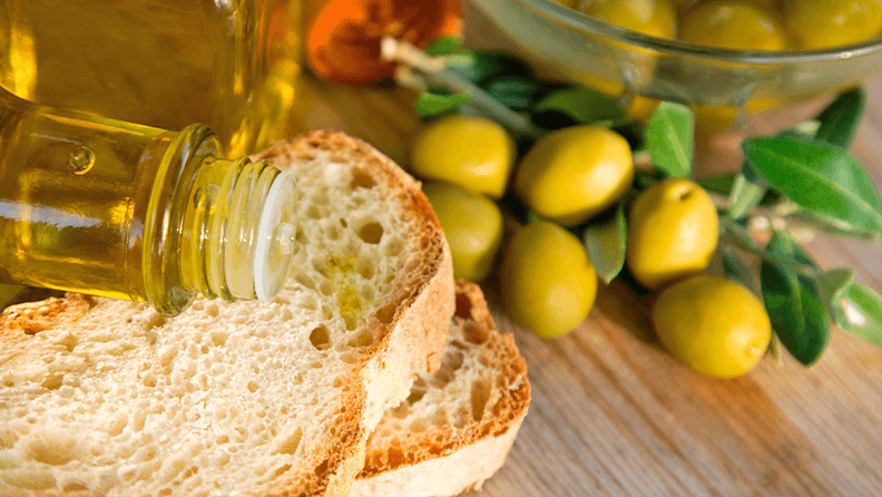 Aceite y aceitunas