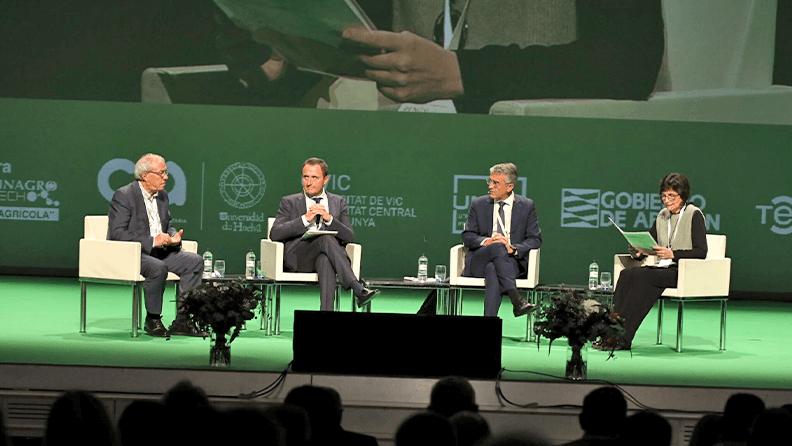 Coloquio sobre sostenibilidad con Roberto García y Manuel Lainez por Cajamar.