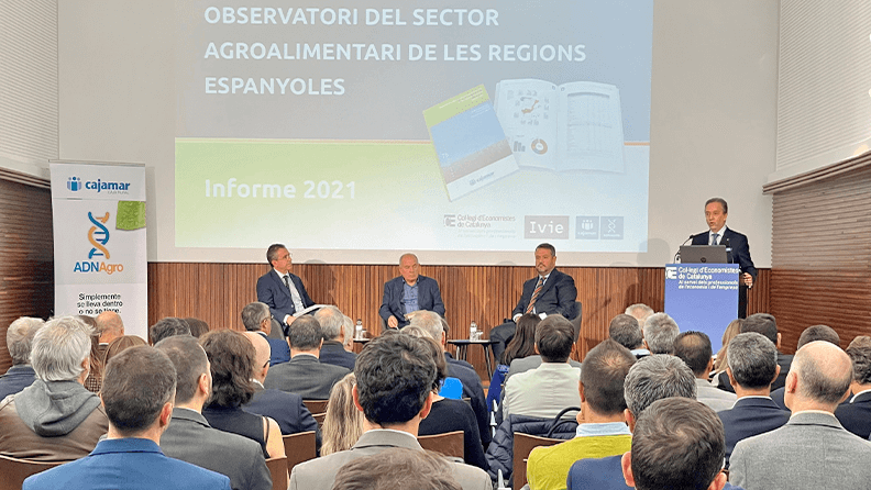 Presentación del  del ‘Observatorio sobre el sector agroalimentario de las regiones españolas’ en el Colegio de Economistas de Barcelona.